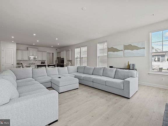 4th image of 2885 Broad Wing Dr