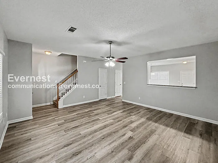 8609 Thomas Ln — Photo 6