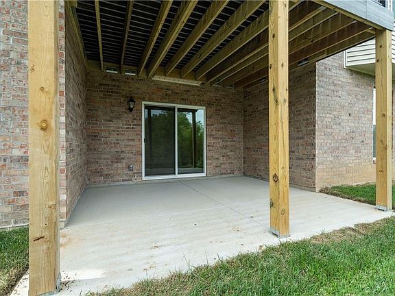 4th image of 3331 N 109th Ter