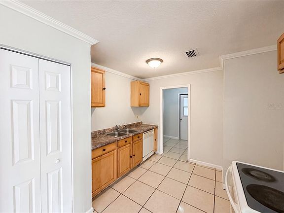 2nd image of 15246 SW 43rd Terrace Rd