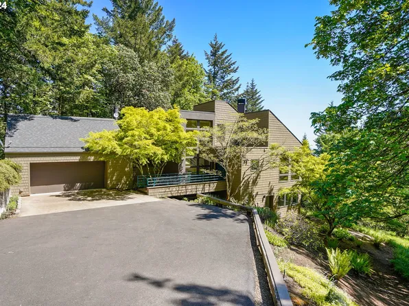 6815 NW Concord Dr, Corvallis, OR 97330