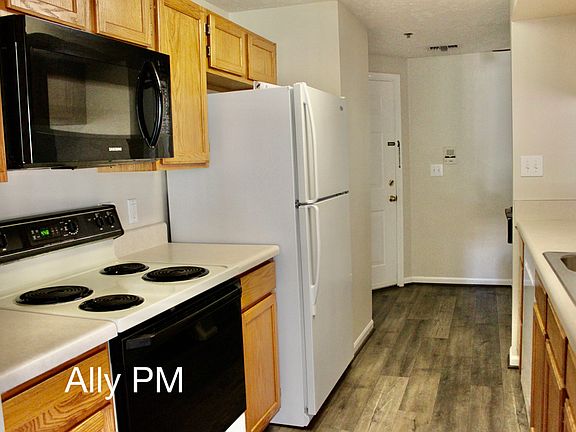 2nd image of 10216 Wolfe Manor Ct Unit 204