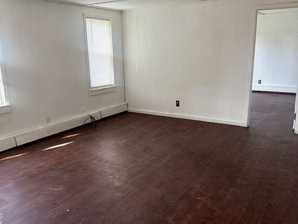 2nd image of 26 Tracy Ave #2