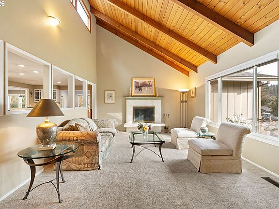 5th image of 1220 Farrview Ct