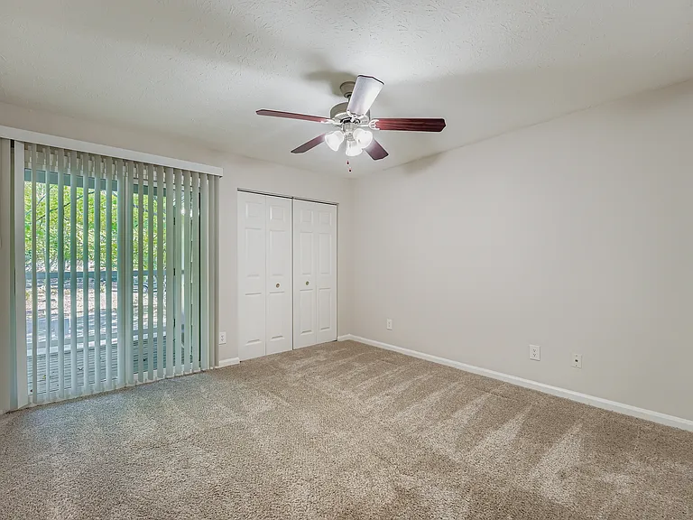 2200 Big Creek Apartments — Photo 19