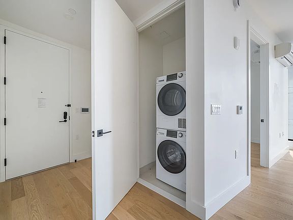 3rd image of 570 Fulton St #7R