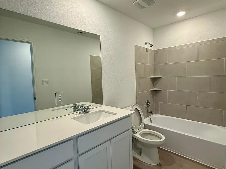 306 Camargue Dr — Photo 15