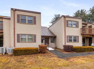 104 Twin Circle Dr, South Windsor, CT 06074