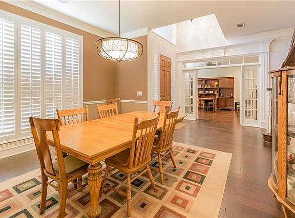 5th image of 2325 Scenic Dr