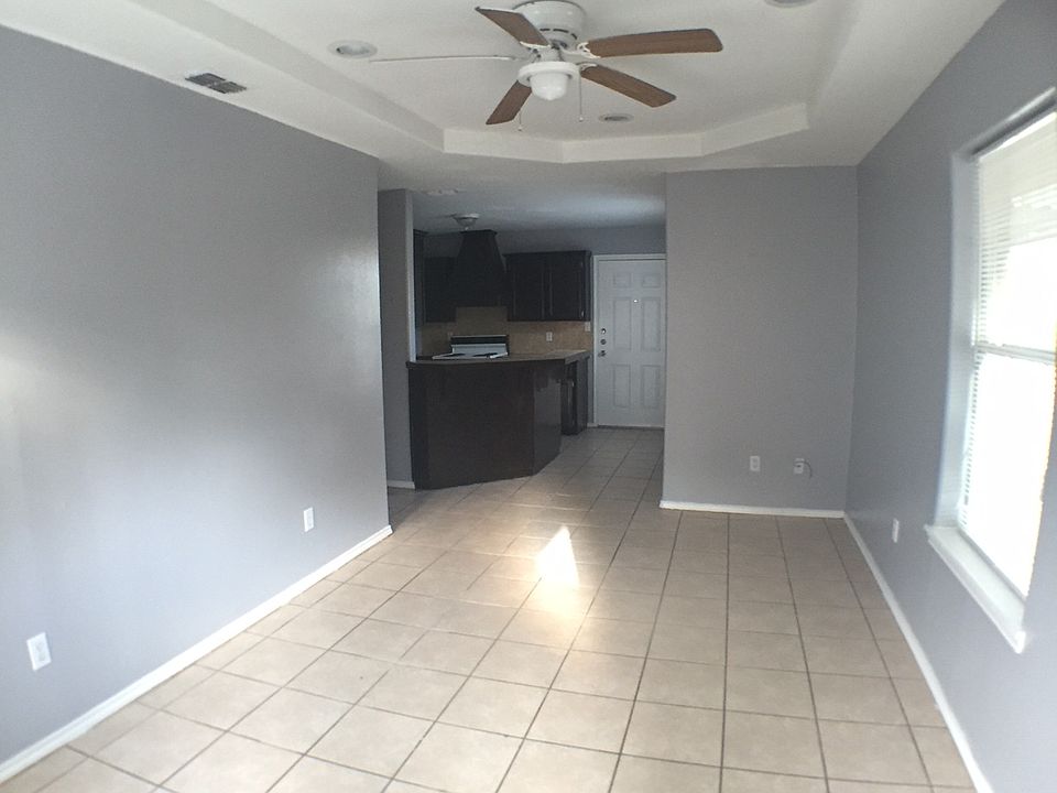 1st image of 708 W Bronze Dr APT 4