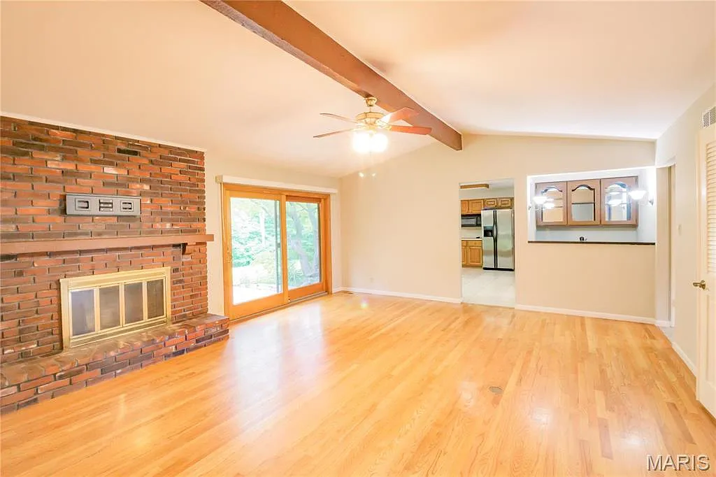 4 bed, 3.0 bath, 3204 sqft, $3,200 — Photo 2