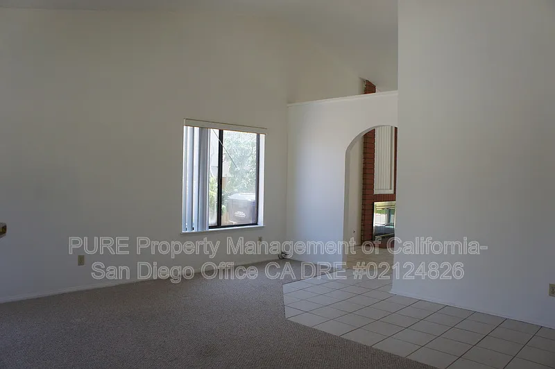 4 bed, 2.0 bath, 1402 sqft, $3,995 — Photo 3