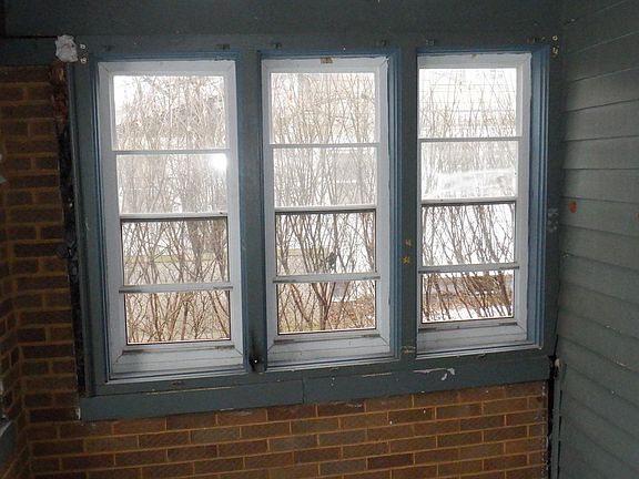 3rd image of 2713 N Peoria Ave