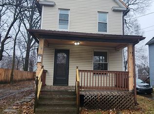 1137 Bellows St, Akron, OH 44301