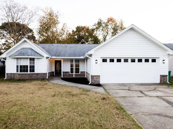 339 Michael Ct, Mary Esther, FL 32569