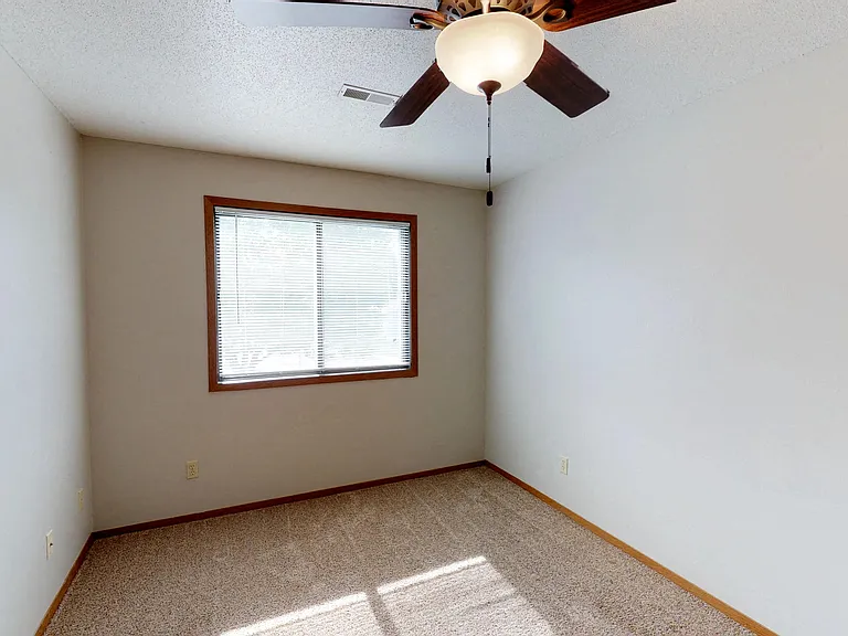 Prairie Winds Apartments — Photo 44