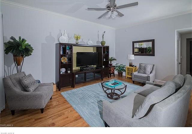 2nd image of 985 Sandpiper St