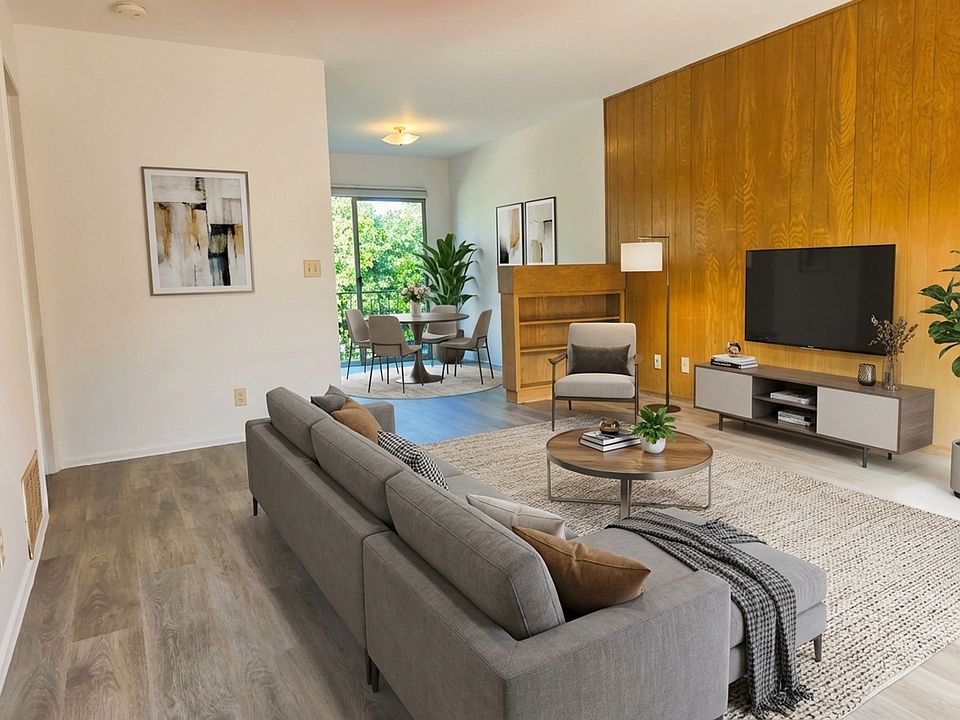 1st image of 818 Sunset Dr #5