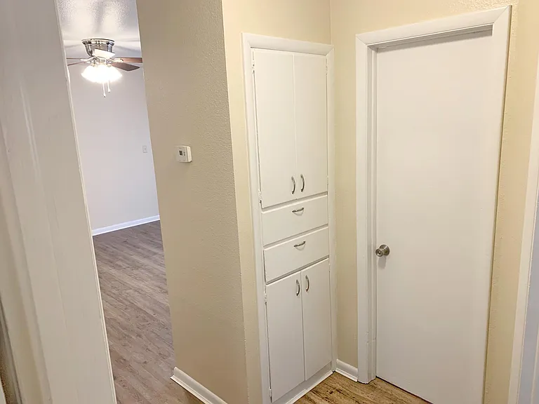 1146 E Alice St — Photo 2