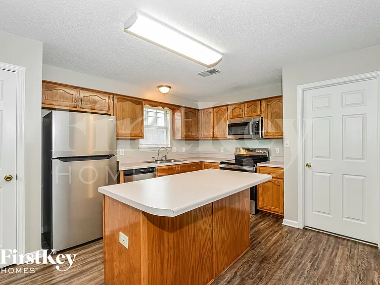 1523 Beringer Dr — Photo 10