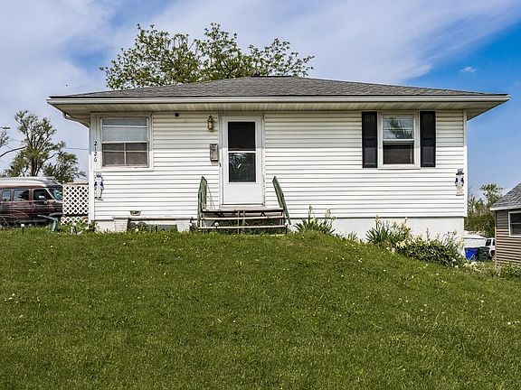 2nd image of 2126 9th St SW