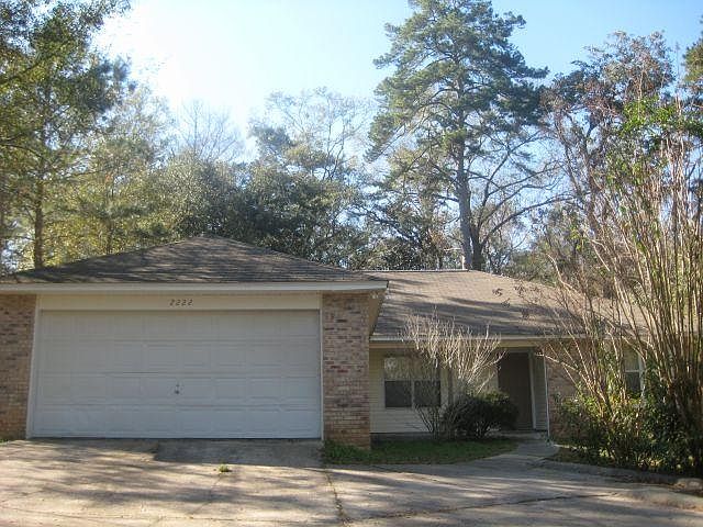 1st image of 2222 Yaupon Dr