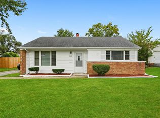55 Apple Ln, Park Forest, IL