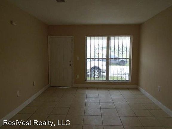 2nd image of 10425 NW 10th Ave