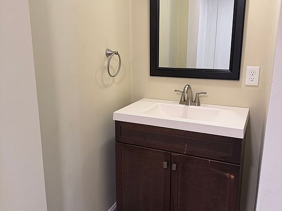 5th image of 330 Groveland St APT 2