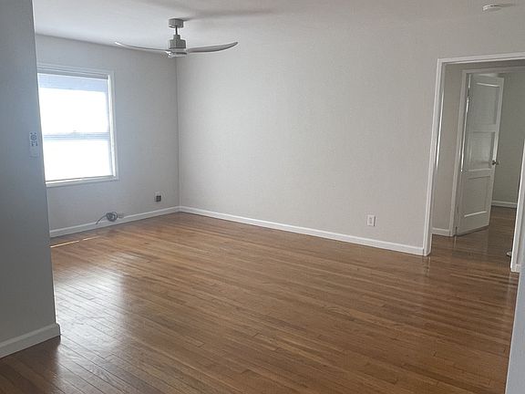 LIVING RM
