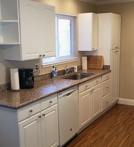 All Single Story Apartment Community — Photo 48
