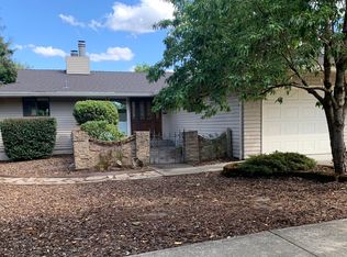 19142 Suncrest Dr, West Linn, OR 97068