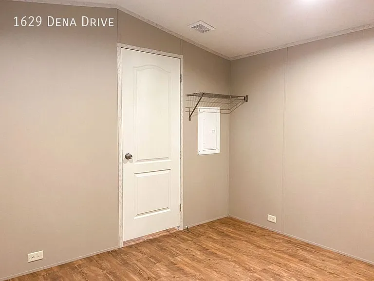 1629 Dena Dr — Photo 4