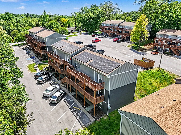 Hillside Apartments — Photo 9