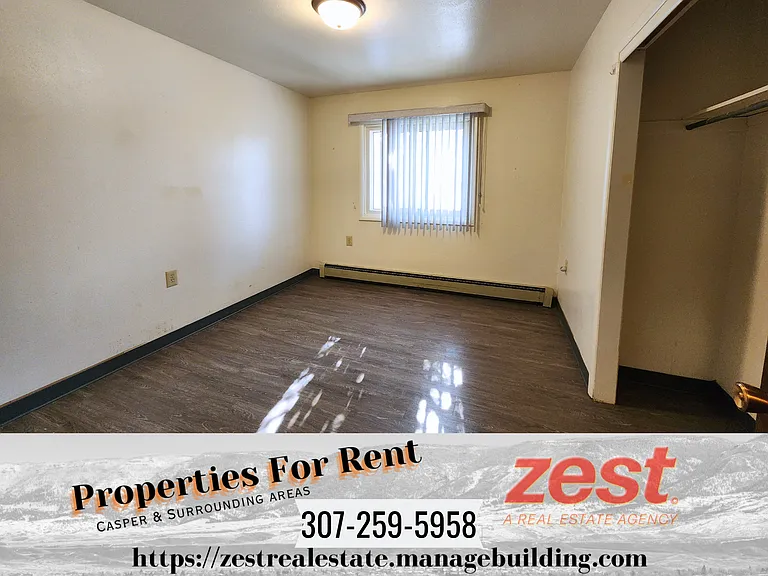 239 E K St — Photo 7