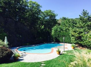 28 Pyngyp Rd, Stony Pt, NY 10980