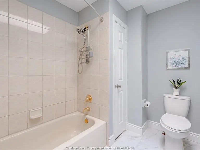 824 Lake Trail Dr — Photo 26