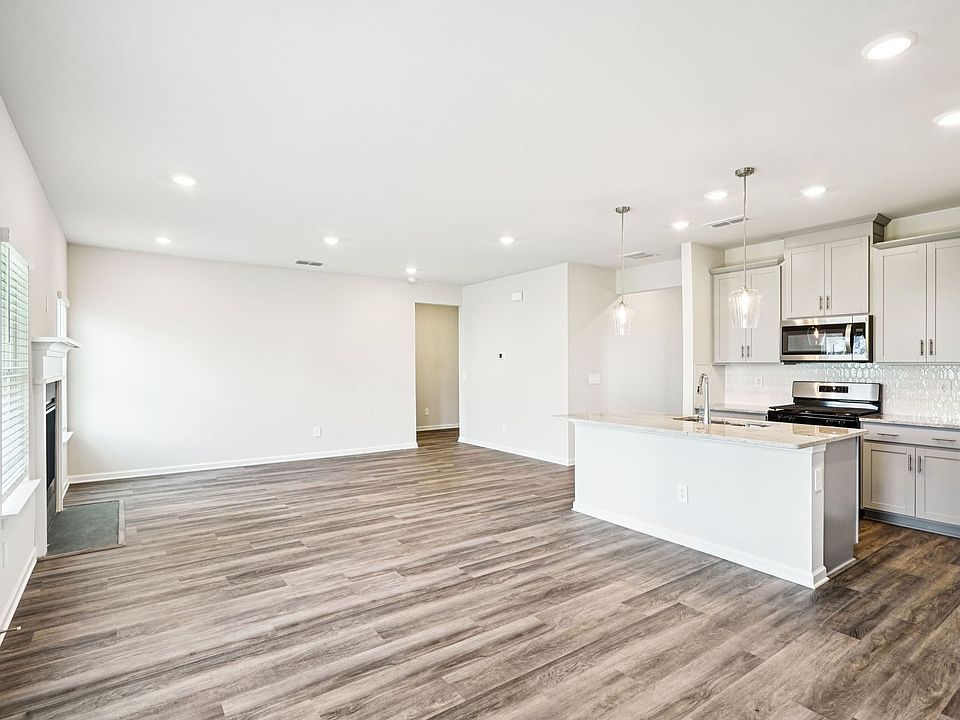 The Chatham floorplan with the Distinct Gray interior package.