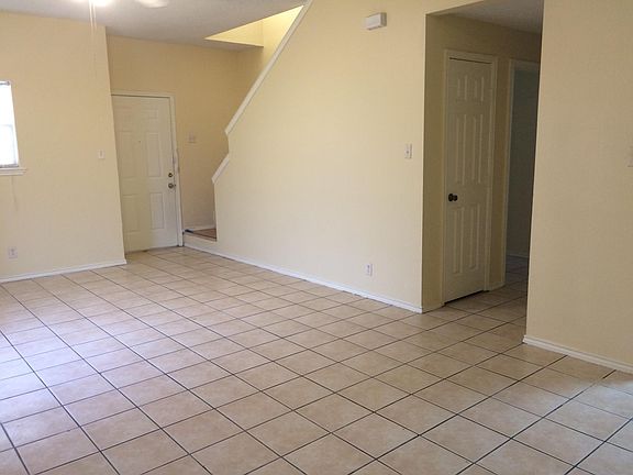 2nd image of 7601 Windsor Oaks #7601