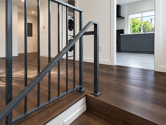 5th image of 128 NE 43rd St #2