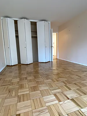 Rented by Akam Sales and Brokerage | media 5