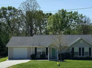 3826 Fairview Rd, Fountain Inn, SC 29644