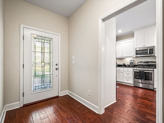 4th image of 1634 Gardenpark Ln