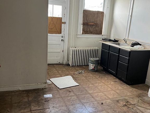 4th image of 1209 Oakhurst Pl