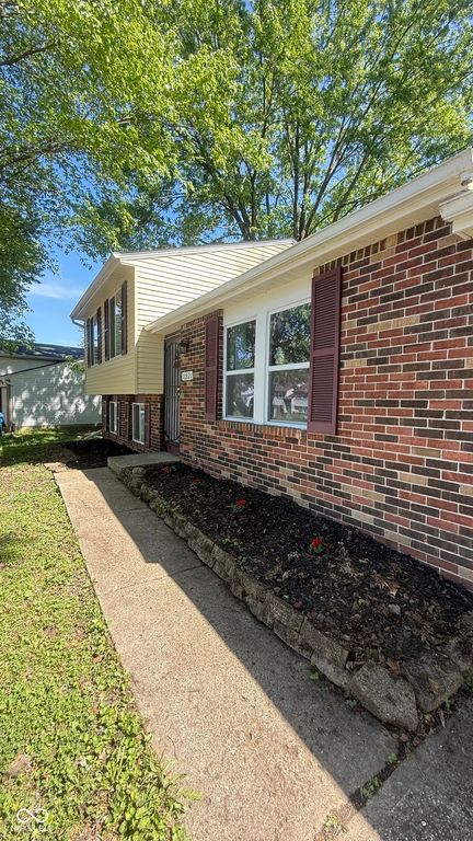 Apartment in Indianapolis, Marion County - View 5