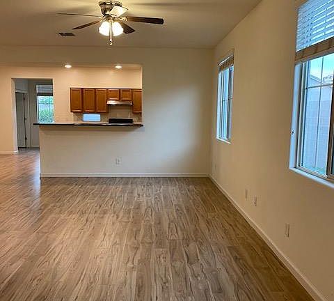 5th image of 3820 E Balsam Dr