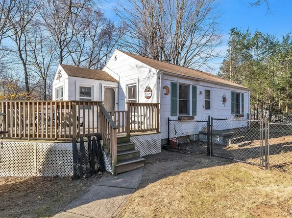 92 Sylvan Ln, Feeding Hills, MA 01030