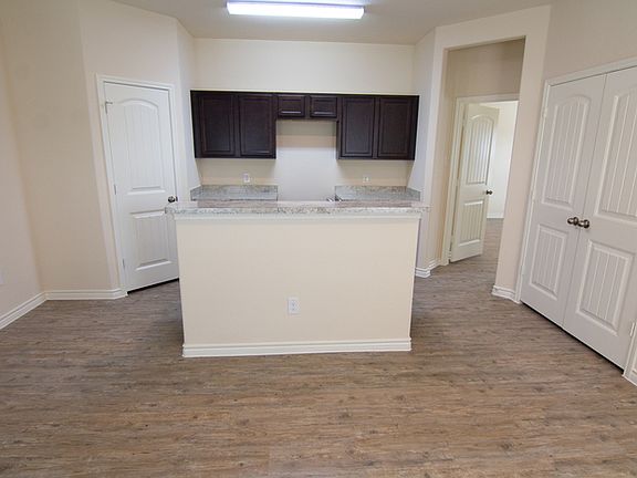 5th image of 1609 Bobolink Dr