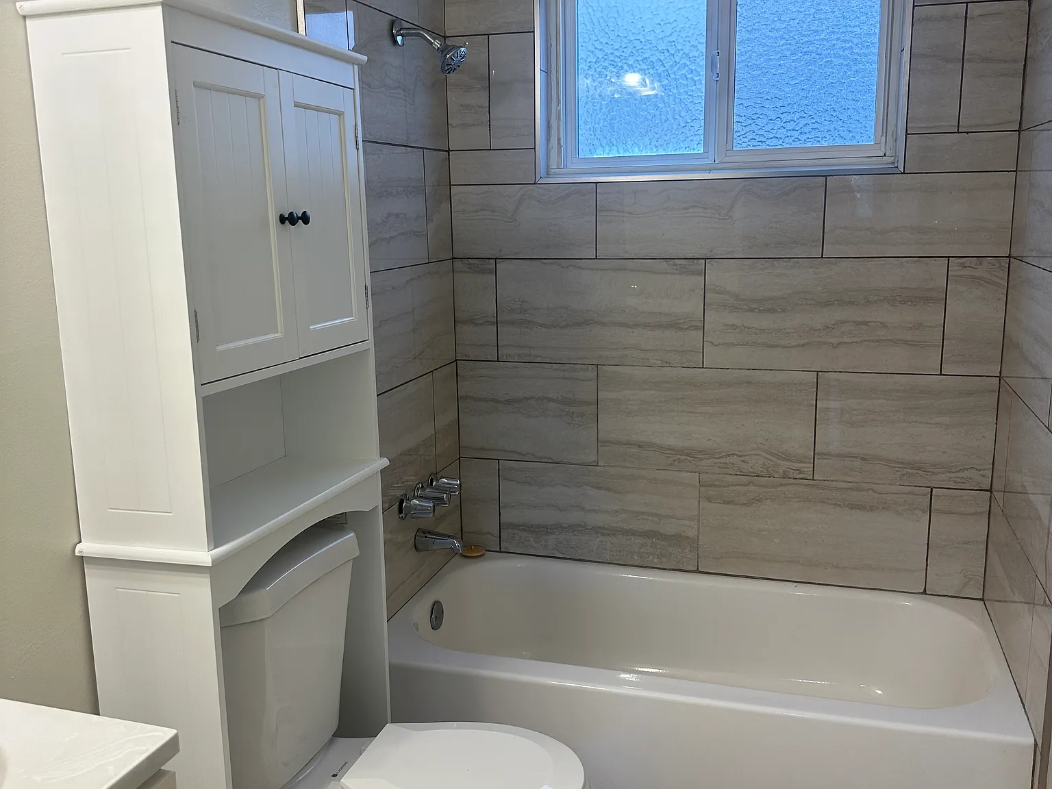 2 bed, 800 sqft, $2,550 — Photo 3