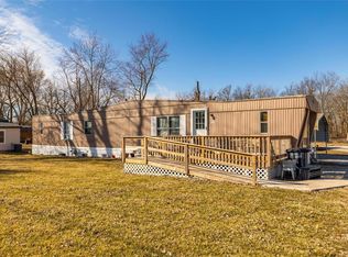 911 N Adams St, Litchfield, IL 62056
